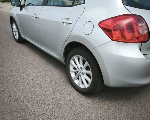 Тойота Аурис 2007 в Кропивницком (Кировограде) на Automoto.ua Серый Тойота Аурис, объемом двигателя 2 л и пробегом 300 тыс. км за 5800 $, фото 4 на Automoto.ua