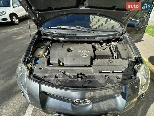 Тойота Аурис 2007 в Киеве на Automoto.ua Серый Тойота Аурис, объемом двигателя 2.2 л и пробегом 250 тыс. км за 7000 $, фото 41 на Automoto.ua