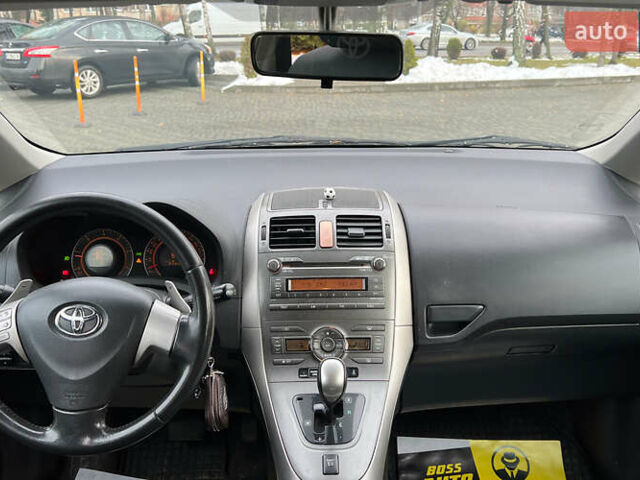 Серый Тойота Аурис, объемом двигателя 1.36 л и пробегом 264 тыс. км за 6999 $, фото 10 на Automoto.ua