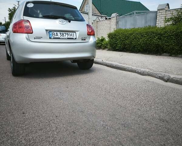Тойота Аурис 2007 в Кропивницком (Кировограде) на Automoto.ua Серый Тойота Аурис, объемом двигателя 2 л и пробегом 300 тыс. км за 5800 $, фото 3 на Automoto.ua