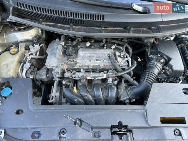 Сірий Тойота Ауріс, об'ємом двигуна 1.6 л та пробігом 155 тис. км за 7300 $, фото 30 на Automoto.ua