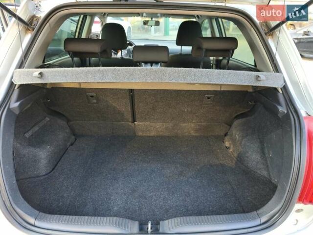 Сірий Тойота Ауріс, об'ємом двигуна 1.6 л та пробігом 226 тис. км за 6850 $, фото 18 на Automoto.ua