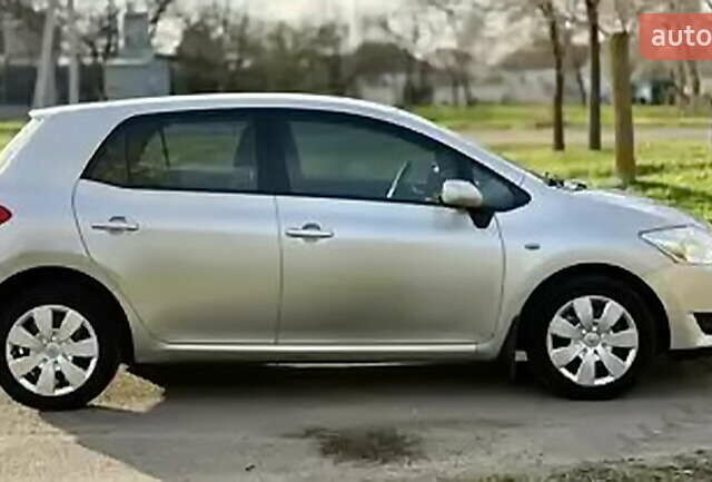 Серый Тойота Аурис, объемом двигателя 1.6 л и пробегом 185 тыс. км за 6200 $, фото 1 на Automoto.ua