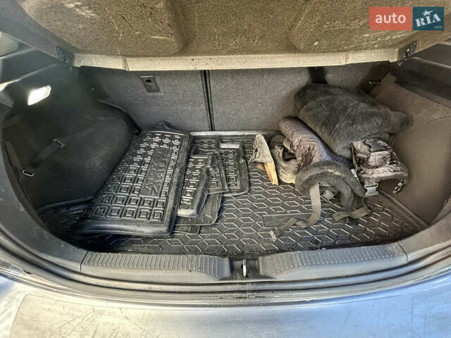 Тойота Аурис 2007 в Киеве на Automoto.ua Серый Тойота Аурис, объемом двигателя 2.2 л и пробегом 250 тыс. км за 7000 $, фото 31 на Automoto.ua