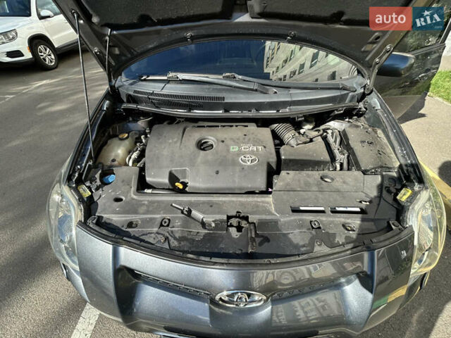 Тойота Аурис 2007 в Киеве на Automoto.ua Серый Тойота Аурис, объемом двигателя 2.2 л и пробегом 250 тыс. км за 7000 $, фото 42 на Automoto.ua