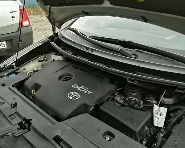 Серый Тойота Аурис, объемом двигателя 2.23 л и пробегом 213 тыс. км за 6200 $, фото 10 на Automoto.ua