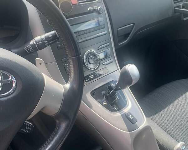 Сірий Тойота Ауріс, об'ємом двигуна 1.6 л та пробігом 170 тис. км за 6500 $, фото 5 на Automoto.ua