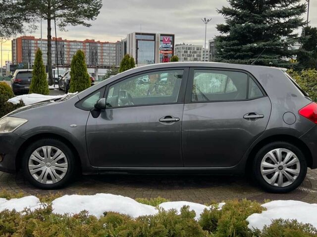 Сірий Тойота Ауріс, об'ємом двигуна 1.4 л та пробігом 264 тис. км за 6999 $, фото 3 на Automoto.ua