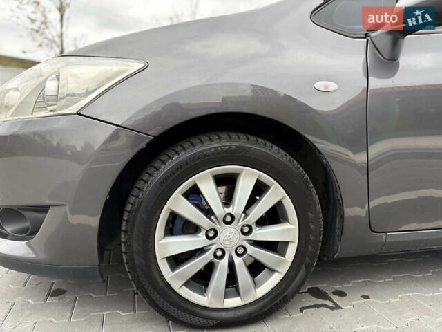 Сірий Тойота Ауріс, об'ємом двигуна 2 л та пробігом 267 тис. км за 5500 $, фото 13 на Automoto.ua