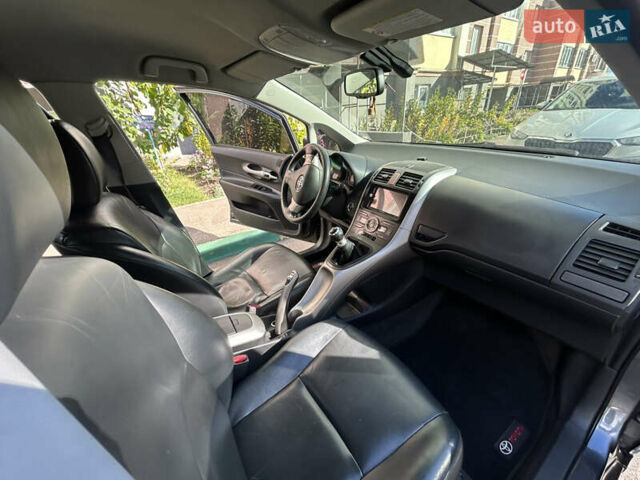 Тойота Аурис 2007 в Киеве на Automoto.ua Серый Тойота Аурис, объемом двигателя 2.2 л и пробегом 250 тыс. км за 7000 $, фото 40 на Automoto.ua