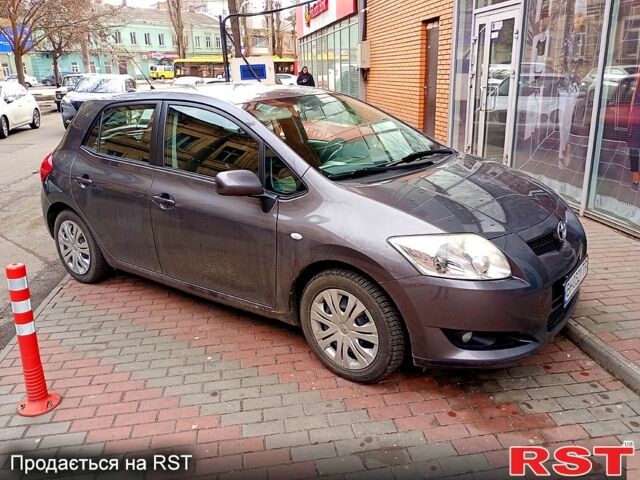 Серый Тойота Аурис, объемом двигателя 1.6 л и пробегом 202 тыс. км за 5500 $, фото 1 на Automoto.ua