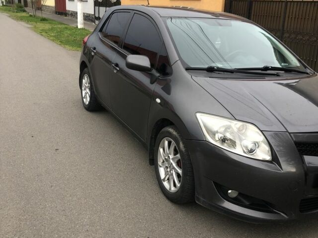 Серый Тойота Аурис, объемом двигателя 0 л и пробегом 267 тыс. км за 3000 $, фото 3 на Automoto.ua