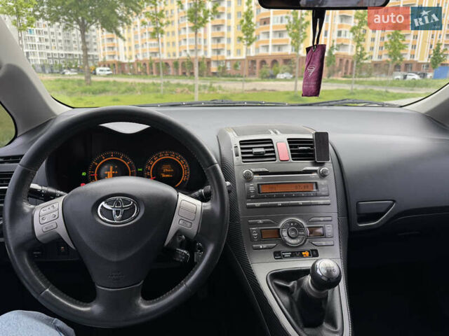 Серый Тойота Аурис, объемом двигателя 1.6 л и пробегом 95 тыс. км за 5500 $, фото 9 на Automoto.ua