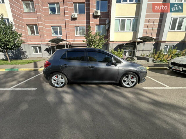 Тойота Аурис 2007 в Киеве на Automoto.ua Серый Тойота Аурис, объемом двигателя 2.2 л и пробегом 250 тыс. км за 7000 $, фото 6 на Automoto.ua