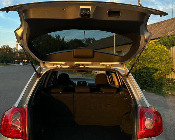 Сірий Тойота Ауріс, об'ємом двигуна 1.6 л та пробігом 244 тис. км за 6200 $, фото 4 на Automoto.ua