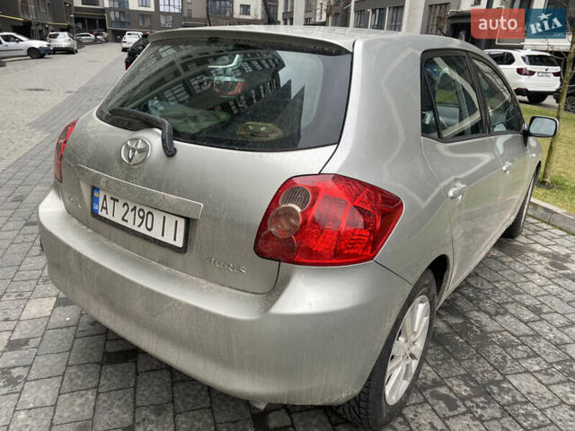 Серый Тойота Аурис, объемом двигателя 1.6 л и пробегом 217 тыс. км за 6500 $, фото 2 на Automoto.ua