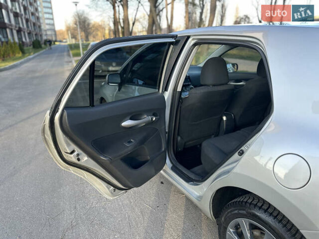 Сірий Тойота Ауріс, об'ємом двигуна 1.6 л та пробігом 155 тис. км за 7300 $, фото 15 на Automoto.ua