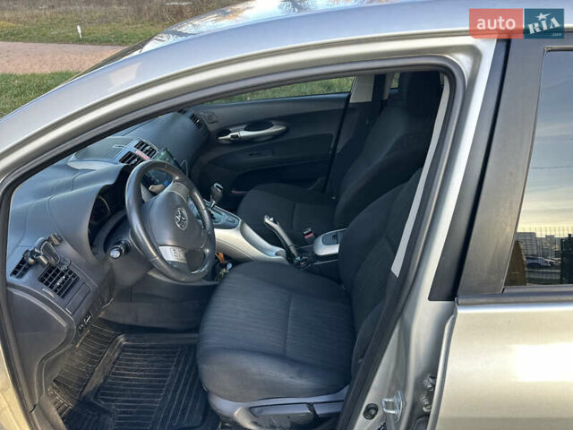 Сірий Тойота Ауріс, об'ємом двигуна 1.6 л та пробігом 155 тис. км за 7300 $, фото 18 на Automoto.ua