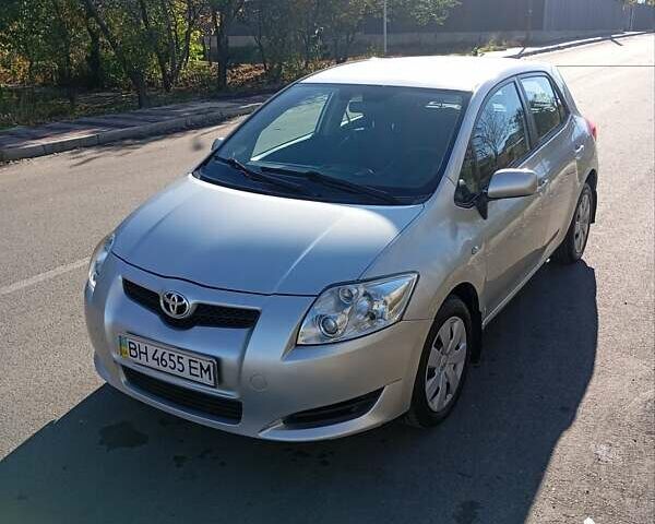 Серый Тойота Аурис, объемом двигателя 1.6 л и пробегом 135 тыс. км за 6000 $, фото 5 на Automoto.ua