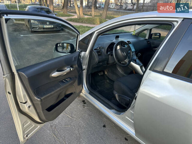 Сірий Тойота Ауріс, об'ємом двигуна 1.6 л та пробігом 155 тис. км за 7300 $, фото 13 на Automoto.ua