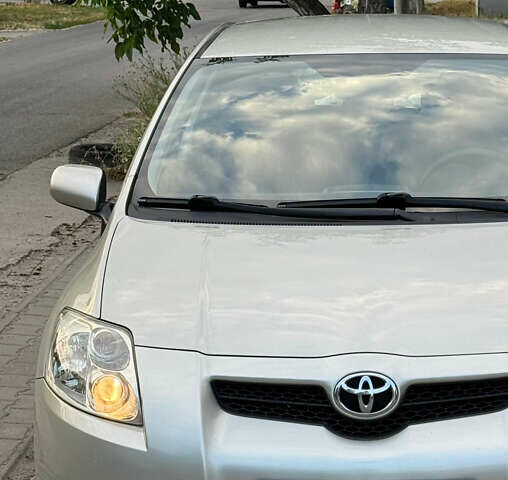 Сірий Тойота Ауріс, об'ємом двигуна 2 л та пробігом 219 тис. км за 6999 $, фото 6 на Automoto.ua