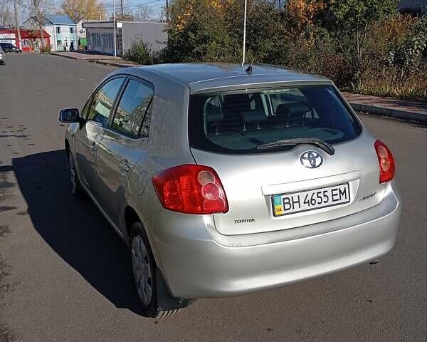 Серый Тойота Аурис, объемом двигателя 1.6 л и пробегом 135 тыс. км за 6000 $, фото 6 на Automoto.ua