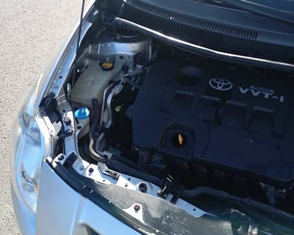 Серый Тойота Аурис, объемом двигателя 1.6 л и пробегом 135 тыс. км за 6000 $, фото 10 на Automoto.ua