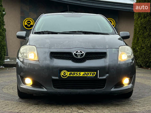 Серый Тойота Аурис, объемом двигателя 1.36 л и пробегом 264 тыс. км за 6999 $, фото 1 на Automoto.ua