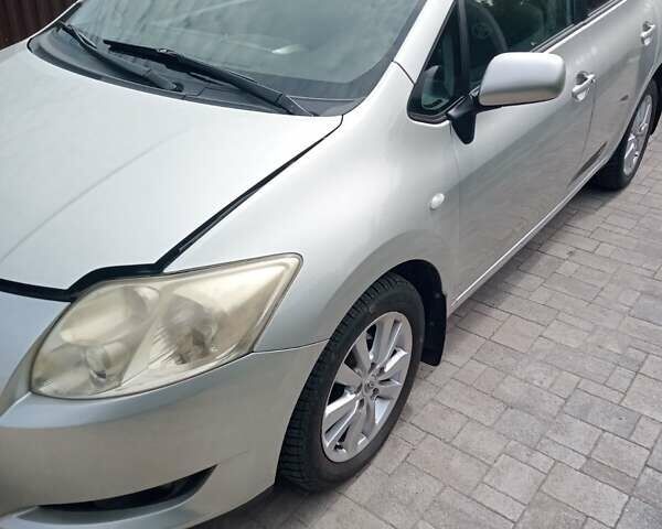 Сірий Тойота Ауріс, об'ємом двигуна 1.6 л та пробігом 181 тис. км за 7200 $, фото 5 на Automoto.ua