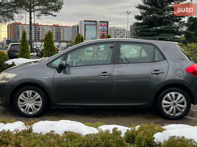 Серый Тойота Аурис, объемом двигателя 1.36 л и пробегом 264 тыс. км за 6999 $, фото 3 на Automoto.ua