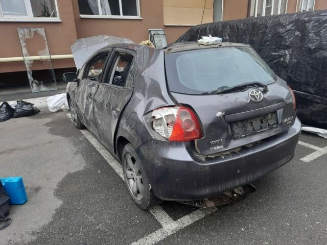 Серый Тойота Аурис, объемом двигателя 1.4 л и пробегом 295 тыс. км за 1999 $, фото 3 на Automoto.ua