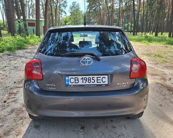 Серый Тойота Аурис, объемом двигателя 1.4 л и пробегом 283 тыс. км за 5700 $, фото 5 на Automoto.ua