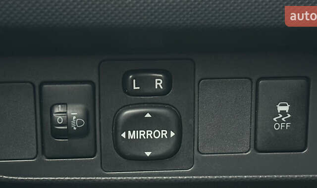 Сірий Тойота Ауріс, об'ємом двигуна 2 л та пробігом 219 тис. км за 6999 $, фото 14 на Automoto.ua