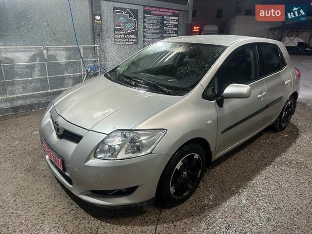 Сірий Тойота Ауріс, об'ємом двигуна 1.6 л та пробігом 167 тис. км за 7200 $, фото 1 на Automoto.ua