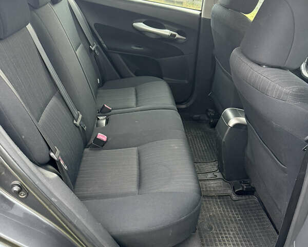 Серый Тойота Аурис, объемом двигателя 1.6 л и пробегом 250 тыс. км за 6200 $, фото 6 на Automoto.ua