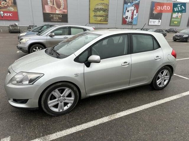 Серый Тойота Аурис, объемом двигателя 2.23 л и пробегом 215 тыс. км за 6200 $, фото 1 на Automoto.ua