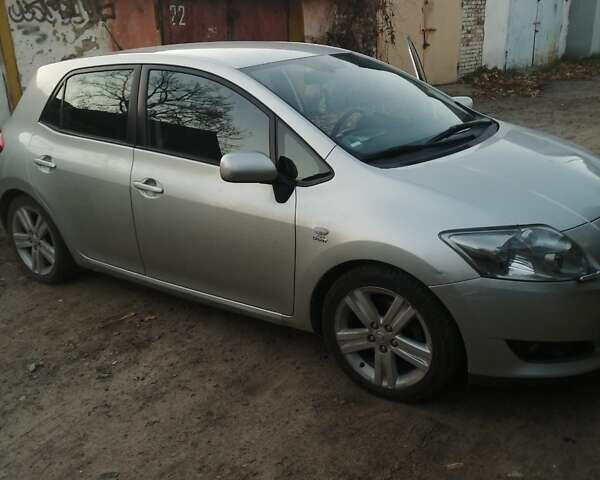 Серый Тойота Аурис, объемом двигателя 2.23 л и пробегом 213 тыс. км за 6200 $, фото 1 на Automoto.ua