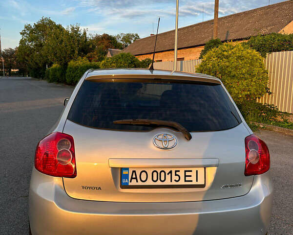 Сірий Тойота Ауріс, об'ємом двигуна 1.6 л та пробігом 244 тис. км за 6200 $, фото 1 на Automoto.ua