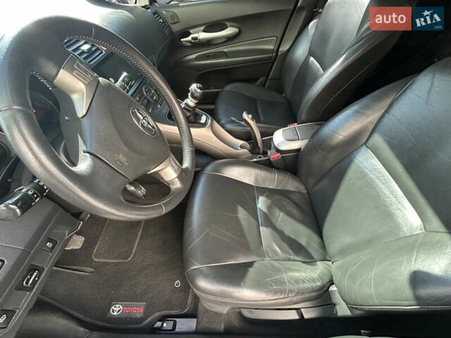 Тойота Аурис 2007 в Киеве на Automoto.ua Серый Тойота Аурис, объемом двигателя 2.2 л и пробегом 250 тыс. км за 7000 $, фото 27 на Automoto.ua