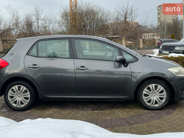 Серый Тойота Аурис, объемом двигателя 1.36 л и пробегом 264 тыс. км за 6999 $, фото 7 на Automoto.ua