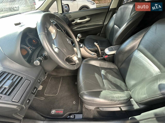 Тойота Аурис 2007 в Киеве на Automoto.ua Серый Тойота Аурис, объемом двигателя 2.2 л и пробегом 250 тыс. км за 7000 $, фото 21 на Automoto.ua