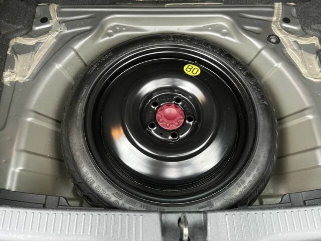 Сірий Тойота Ауріс, об'ємом двигуна 1.6 л та пробігом 211 тис. км за 6800 $, фото 15 на Automoto.ua