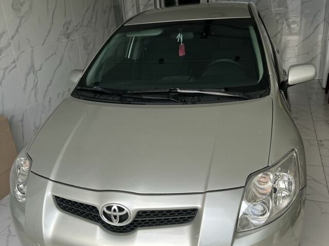 Сірий Тойота Ауріс, об'ємом двигуна 1.6 л та пробігом 235 тис. км за 6405 $, фото 5 на Automoto.ua