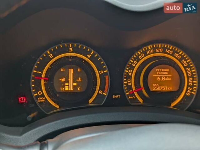 Серый Тойота Аурис, объемом двигателя 2 л и пробегом 250 тыс. км за 6900 $, фото 26 на Automoto.ua