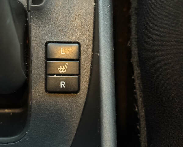 Серый Тойота Аурис, объемом двигателя 1.6 л и пробегом 200 тыс. км за 6499 $, фото 17 на Automoto.ua