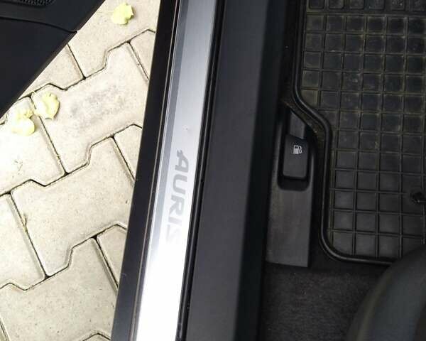 Тойота Аурис 2008 в Черновцах на Automoto.ua Серый Тойота Аурис, объемом двигателя 1.4 л и пробегом 202 тыс. км за 6300 $, фото 37 на Automoto.ua