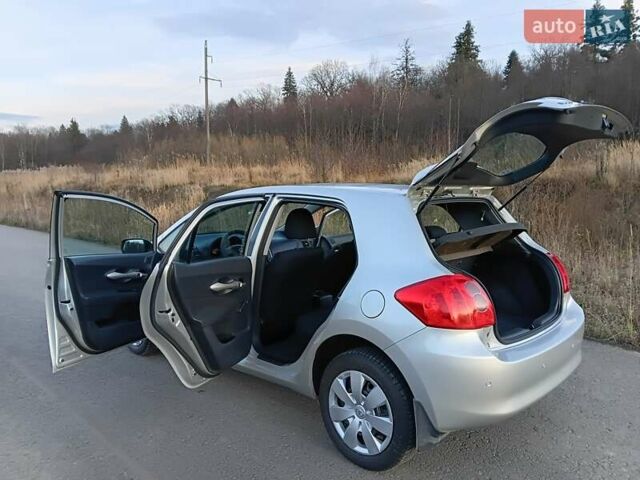 Серый Тойота Аурис, объемом двигателя 1.6 л и пробегом 158 тыс. км за 5700 $, фото 14 на Automoto.ua