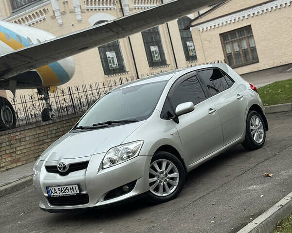 Серый Тойота Аурис, объемом двигателя 1.6 л и пробегом 200 тыс. км за 6499 $, фото 7 на Automoto.ua