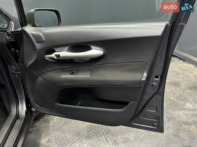 Серый Тойота Аурис, объемом двигателя 1.6 л и пробегом 210 тыс. км за 6300 $, фото 34 на Automoto.ua