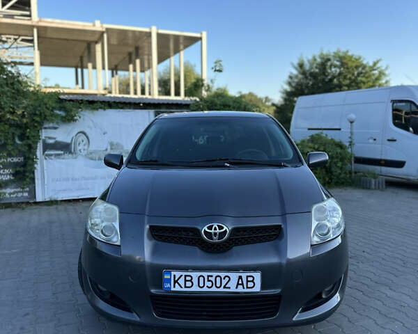 Сірий Тойота Ауріс, об'ємом двигуна 1.6 л та пробігом 242 тис. км за 6500 $, фото 2 на Automoto.ua